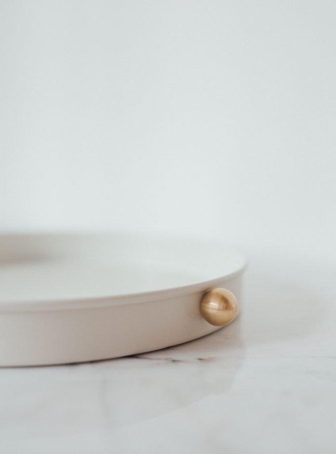 Pirinç Kulplu Tepsi