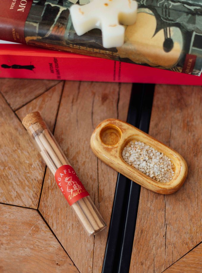 Plutus Tüsü ve Seramik Tütsülük Hediye Kutusu