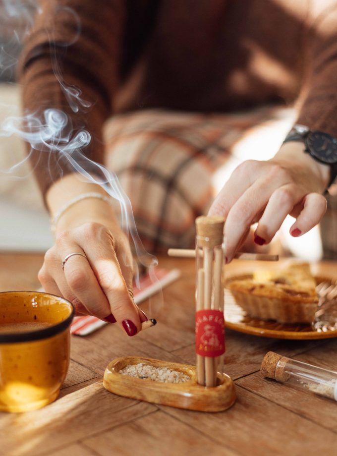 Plutus Tüsü ve Seramik Tütsülük Hediye Kutusu