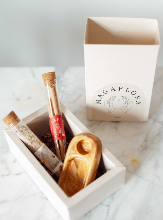 Plutus Tüsü ve Seramik Tütsülük Hediye Kutusu